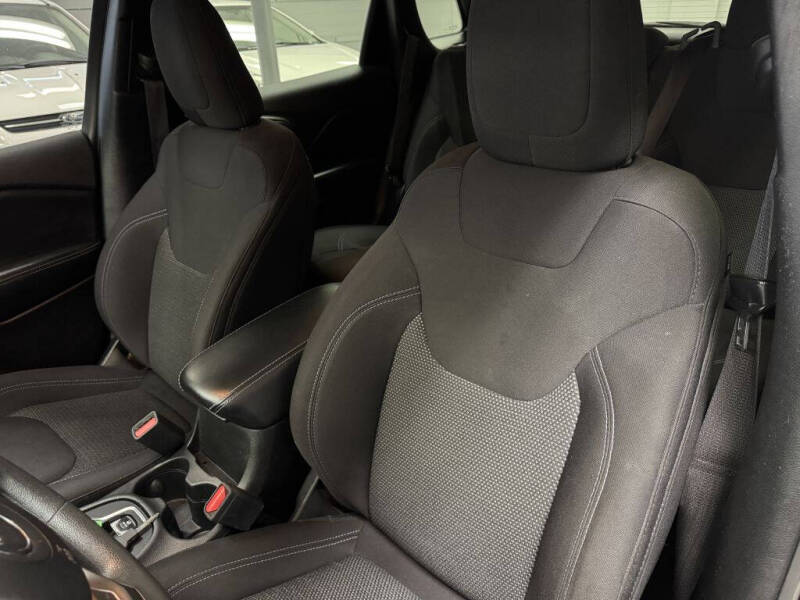 2020 Jeep Cherokee Latitude