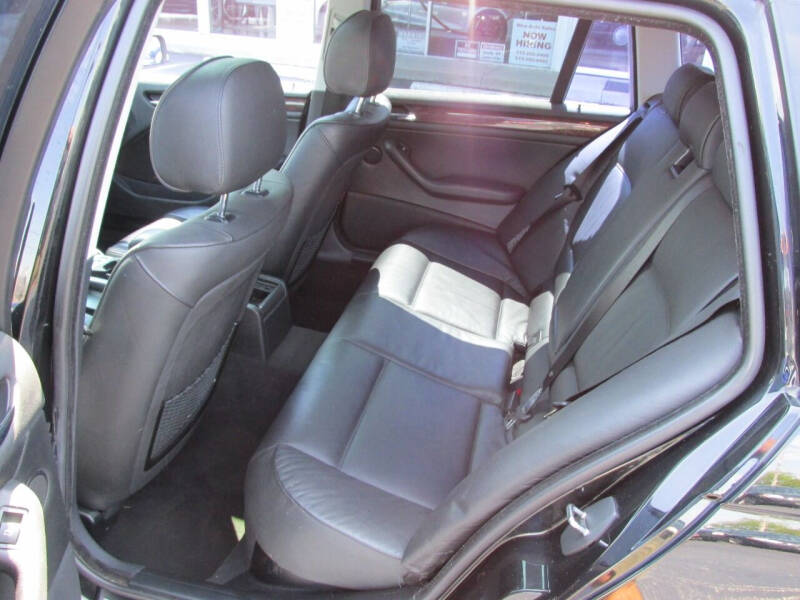 2004 BMW 3 Series 325xi