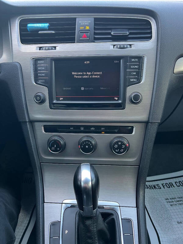 2016 Volkswagen Golf SportWagen TSI S