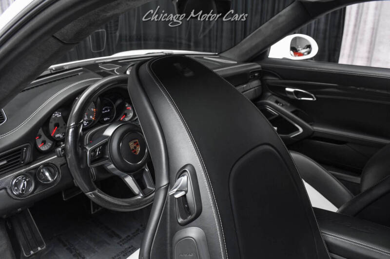 2017 Porsche 911 Turbo S