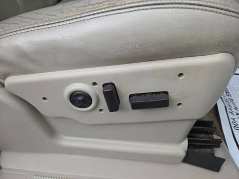 2004 Cadillac Escalade