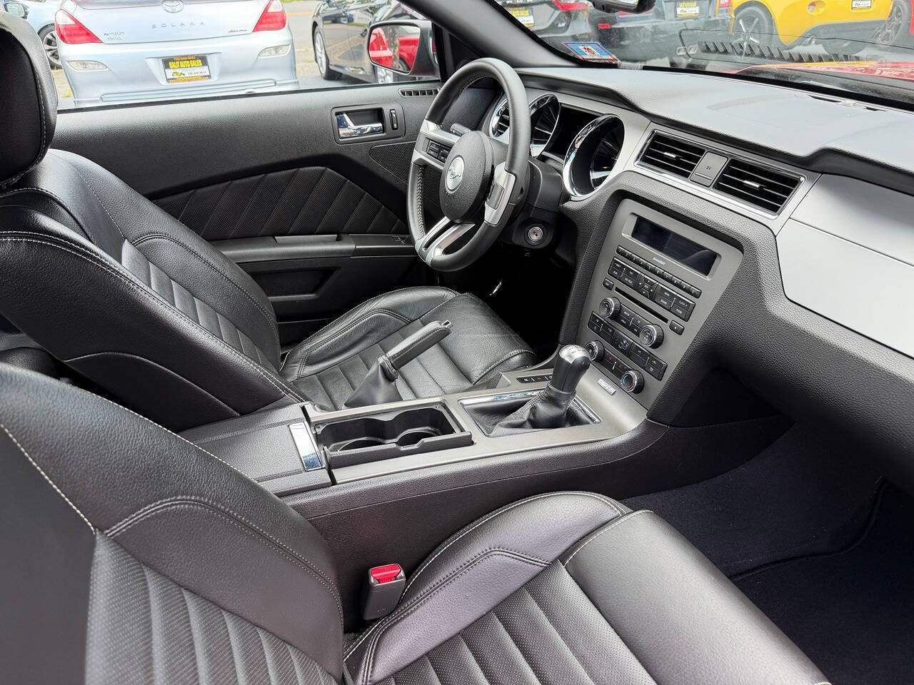 2010 Ford Mustang 17