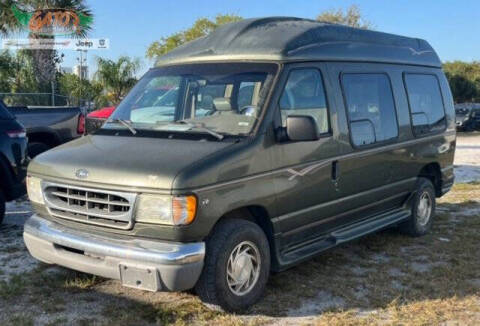 2002 Ford E-Series for sale at GATOR'S IMPORT SUPERSTORE in Melbourne FL