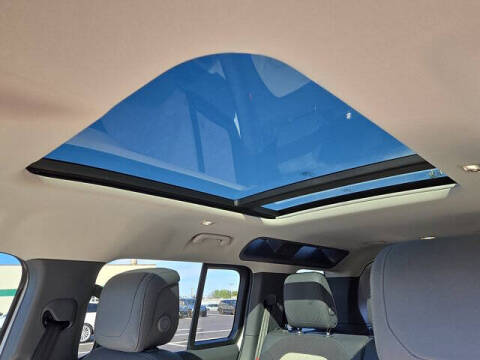 2024 Land Rover Defender 110 P400 X-Dynamic SE