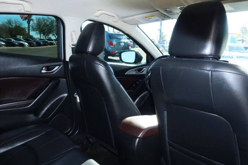 2018 Mazda MAZDA3 Touring