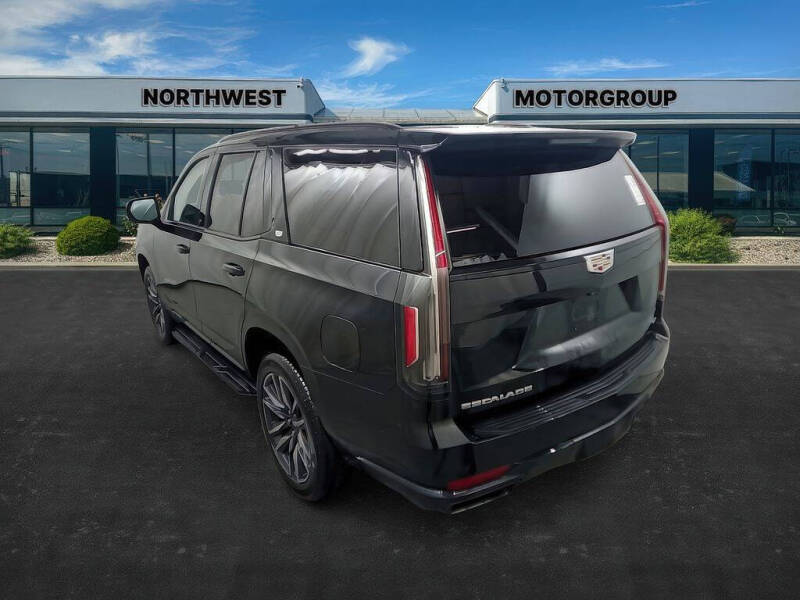 2023 Cadillac Escalade Sport