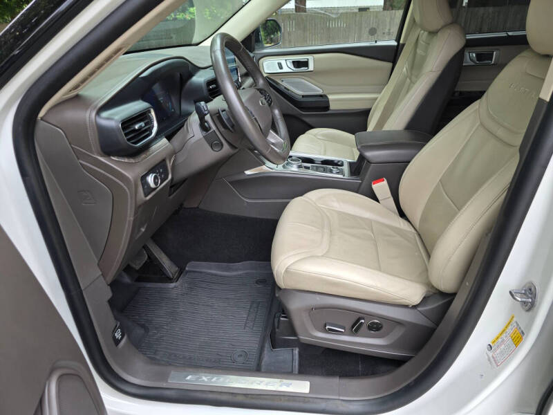 2020 Ford Explorer Platinum