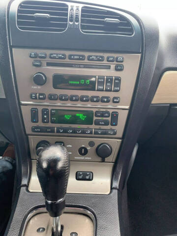 2004 Ford Thunderbird Deluxe