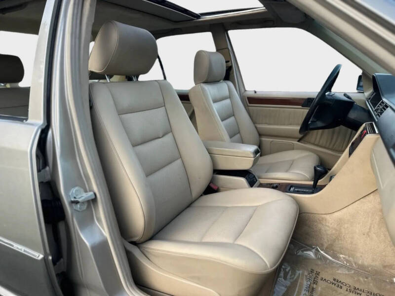 1994 Mercedes-Benz E-Class E 320