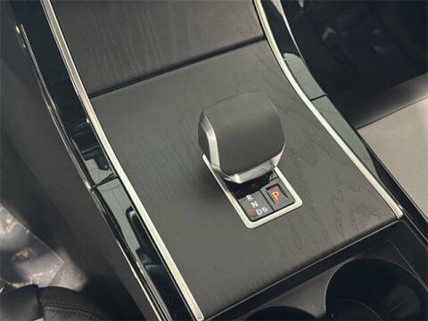 2024 Land Rover Range Rover Velar P250 Dynamic SE