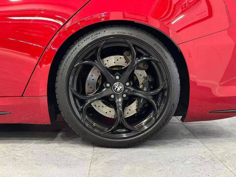 2017 Alfa Romeo Giulia Quadrifoglio