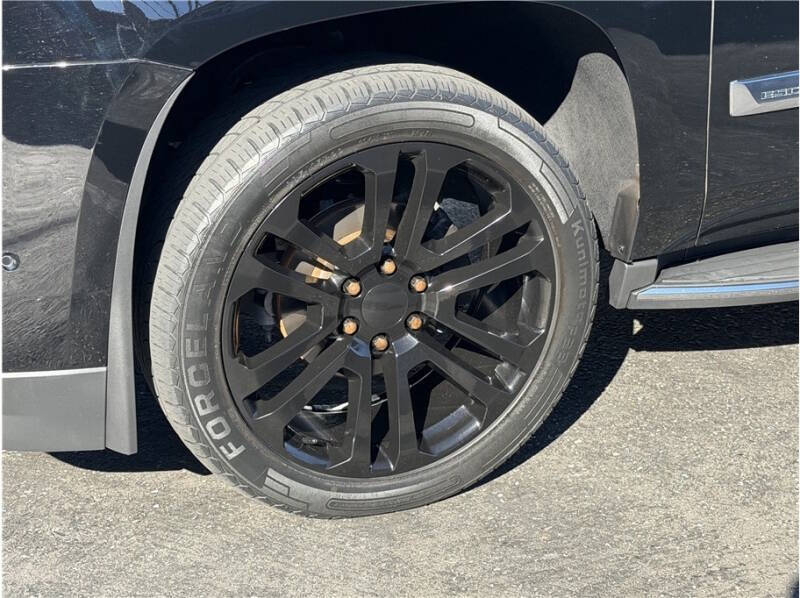 2017 Cadillac Escalade Luxury