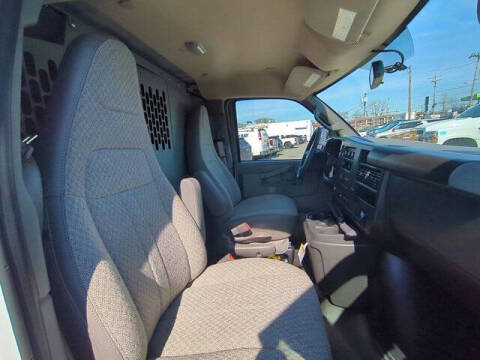 2025 Chevrolet Express 2500