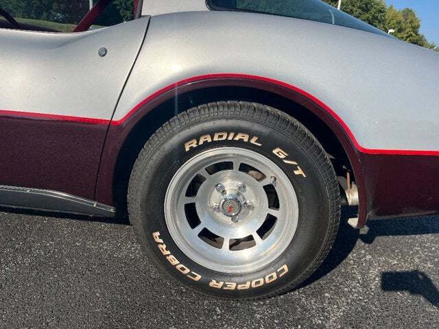 1982 Chevrolet Corvette 19