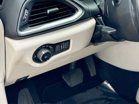 2018 Chrysler Pacifica Touring L Plus