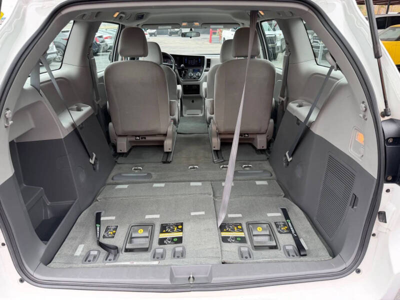 2016 Toyota Sienna L 7-Passenger
