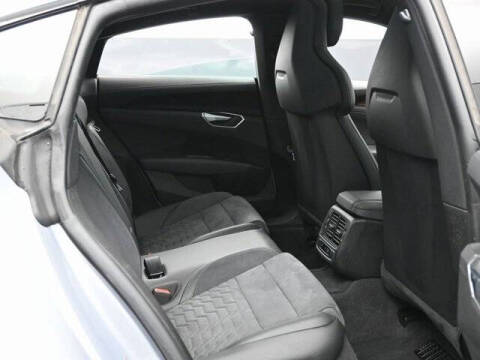 2022 Audi e-tron GT quattro Premium Plus