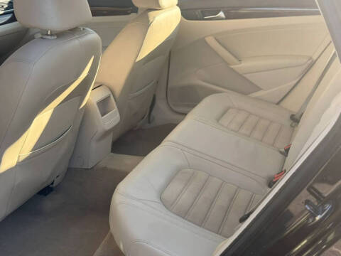 2012 Volkswagen Passat TDI SEL Premium