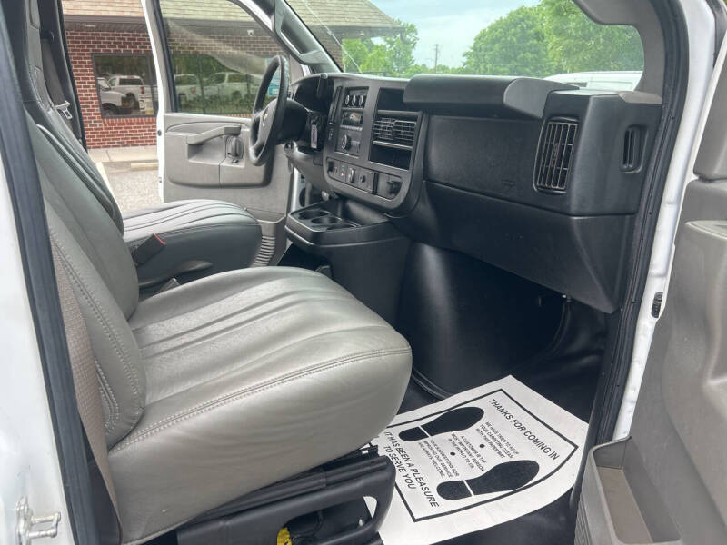 2017 Chevrolet Express 2500