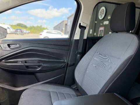 2019 Ford Escape S