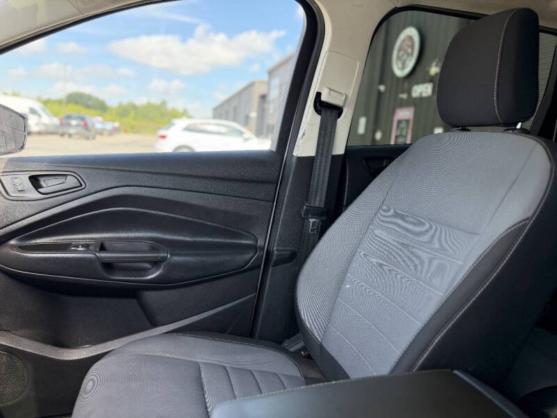 2019 Ford Escape S