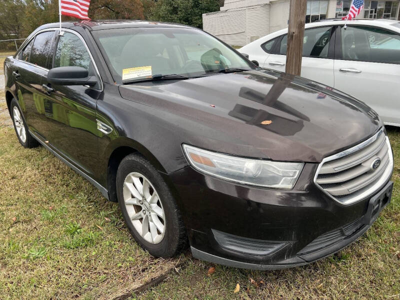 2014 Ford Taurus SE