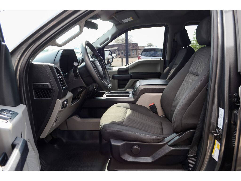 2019 Ford F-150 for sale at EARL DUFF PRE-OWNED CENTER in Harriman, TN