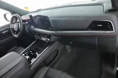 2025 Chevrolet Suburban RST