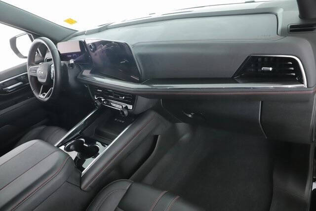 2025 Chevrolet Suburban RST