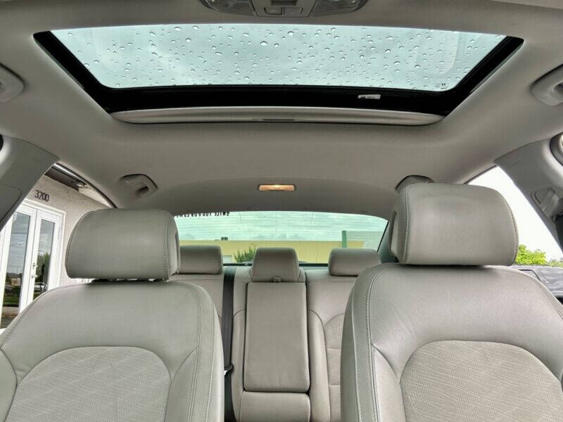 2017 Hyundai Sonata Sedan - $18,995