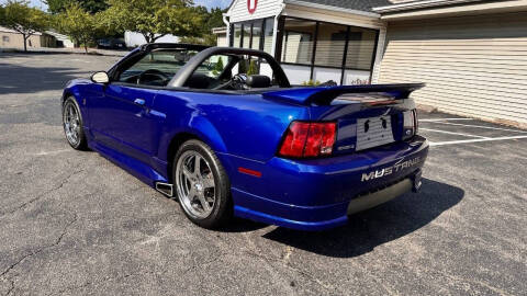 2004 Ford Mustang GT Deluxe