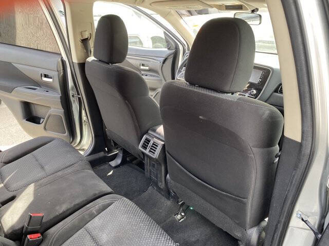 2020 Mitsubishi Outlander ES