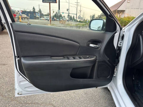 2013 Chrysler 200 LX