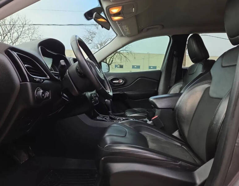 2020 Jeep Cherokee Altitude