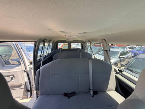 2011 Ford E-Series E-350 SD XLT