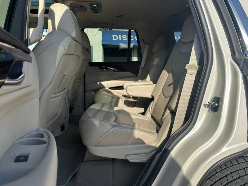 2015 Cadillac Escalade Luxury