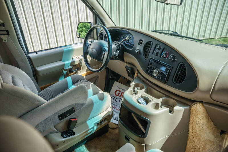 2002 Ford E-Series E-150