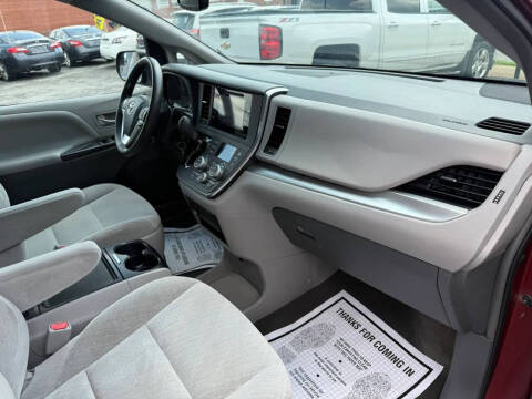 2015 Toyota Sienna LE 7-Passenger