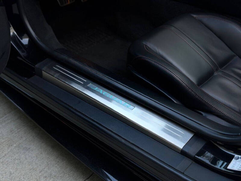 2016 Jaguar F-TYPE R