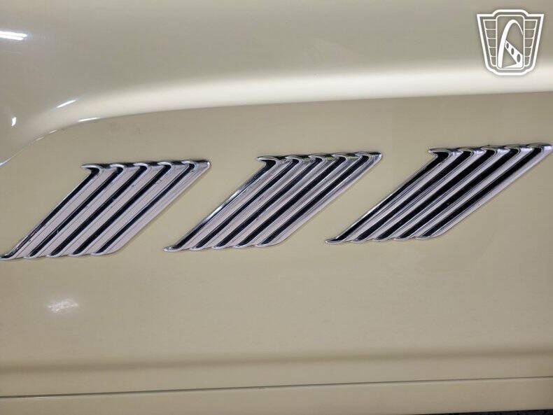 1963 Ford Thunderbird