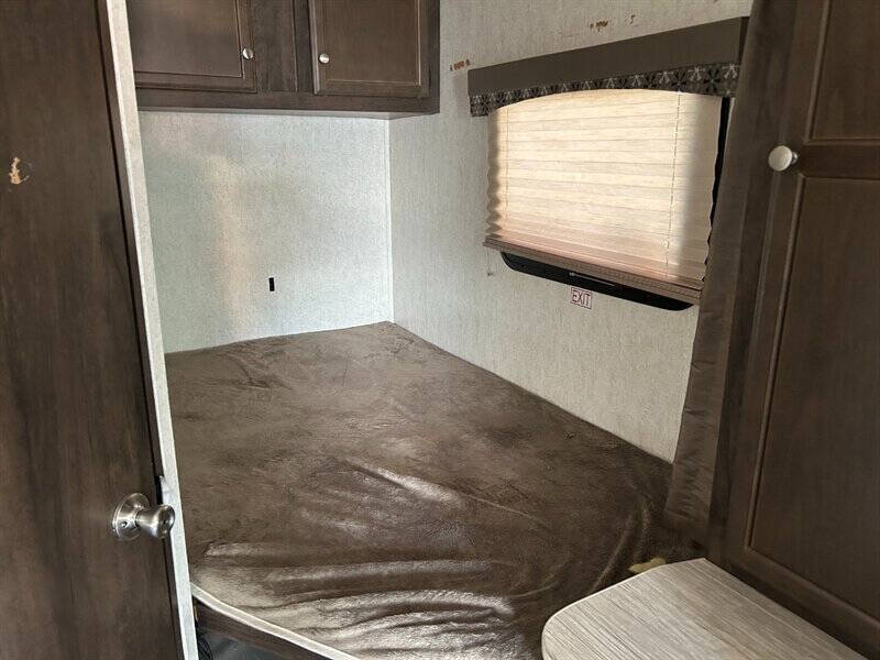 2018 Starcraft Marine M-210RLD