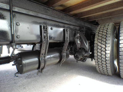 2015 Freightliner M2 106