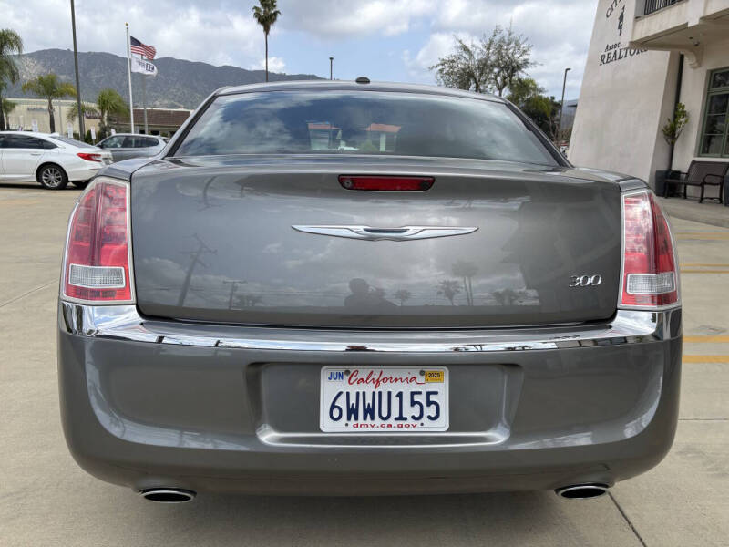 2012 Chrysler 300 Limited