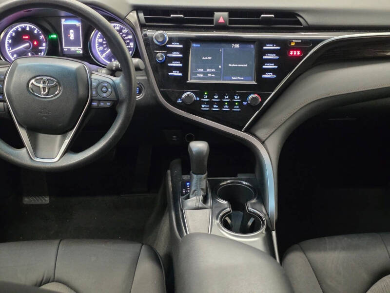 2018 Toyota Camry LE