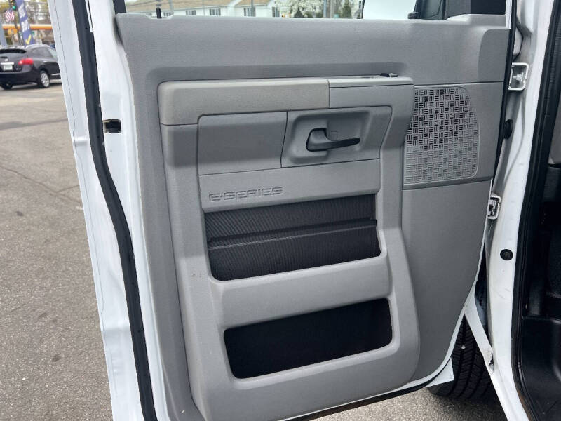 2011 Ford E-Series