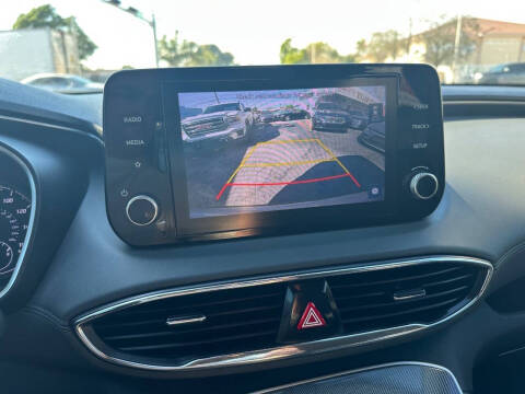 2021 Hyundai Santa Fe SE