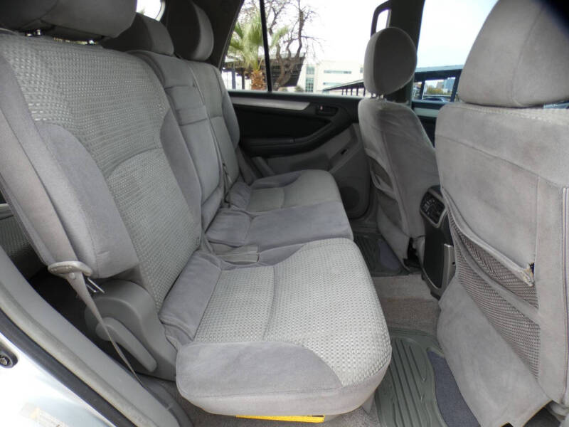 2004 Toyota 4Runner SR5