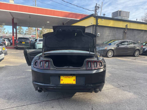 2014 Ford Mustang V6