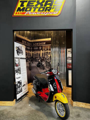 2023 Vespa DISNEY MICKEY SPECIAL EDITION