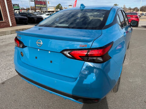 2025 Nissan Versa SR